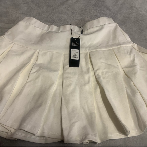 Fashionova cream pleated skort - Picture 4 of 8